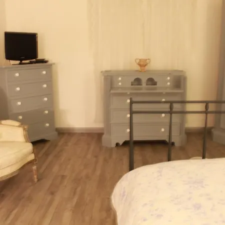 Emily's Πανσιόν 3*